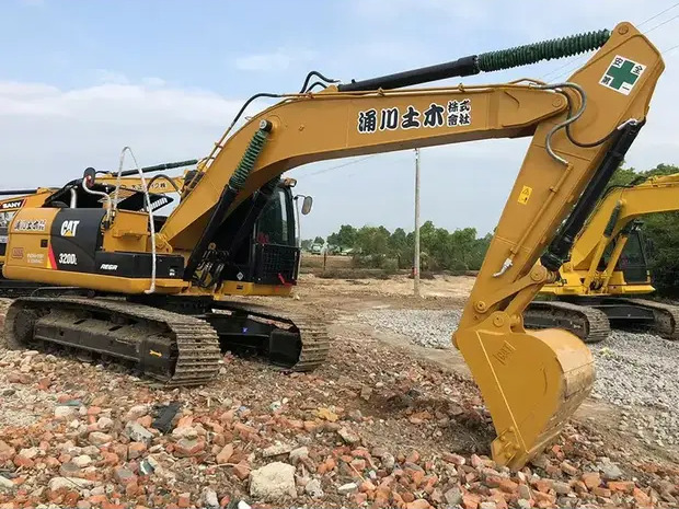2022 Caterpillar 320D2L - Багер гасеничар: слика 1 2022 Caterpillar 320D2L - Багер гасеничар: слика 1