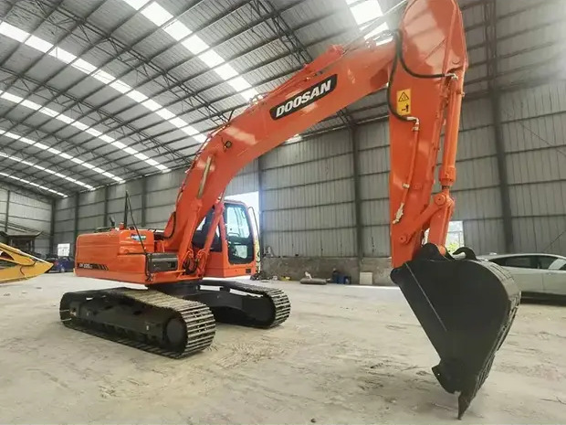 2022 Doosan DX225 - Багер гасеничар: слика 1 2022 Doosan DX225 - Багер гасеничар: слика 1