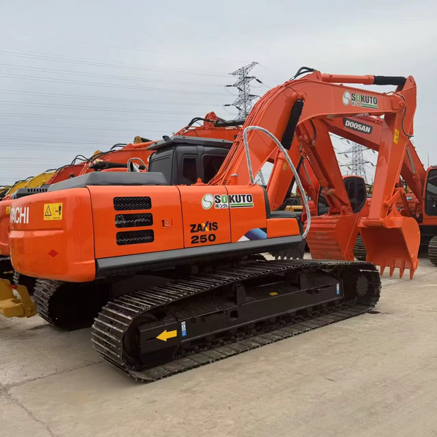2022 Hitachi ZX250 - Багер гасеничар: слика 2 2022 Hitachi ZX250 - Багер гасеничар: слика 2