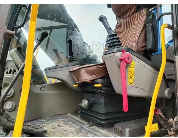 2024 Volvo EC220 - Багер гасеничар: слика 5 2024 Volvo EC220 - Багер гасеничар: слика 5