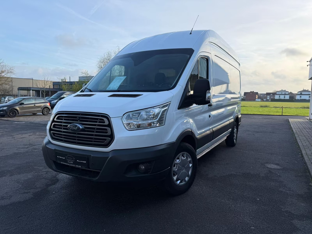 Ford Transit - Мало комбе: слика 1 Ford Transit - Мало комбе: слика 1