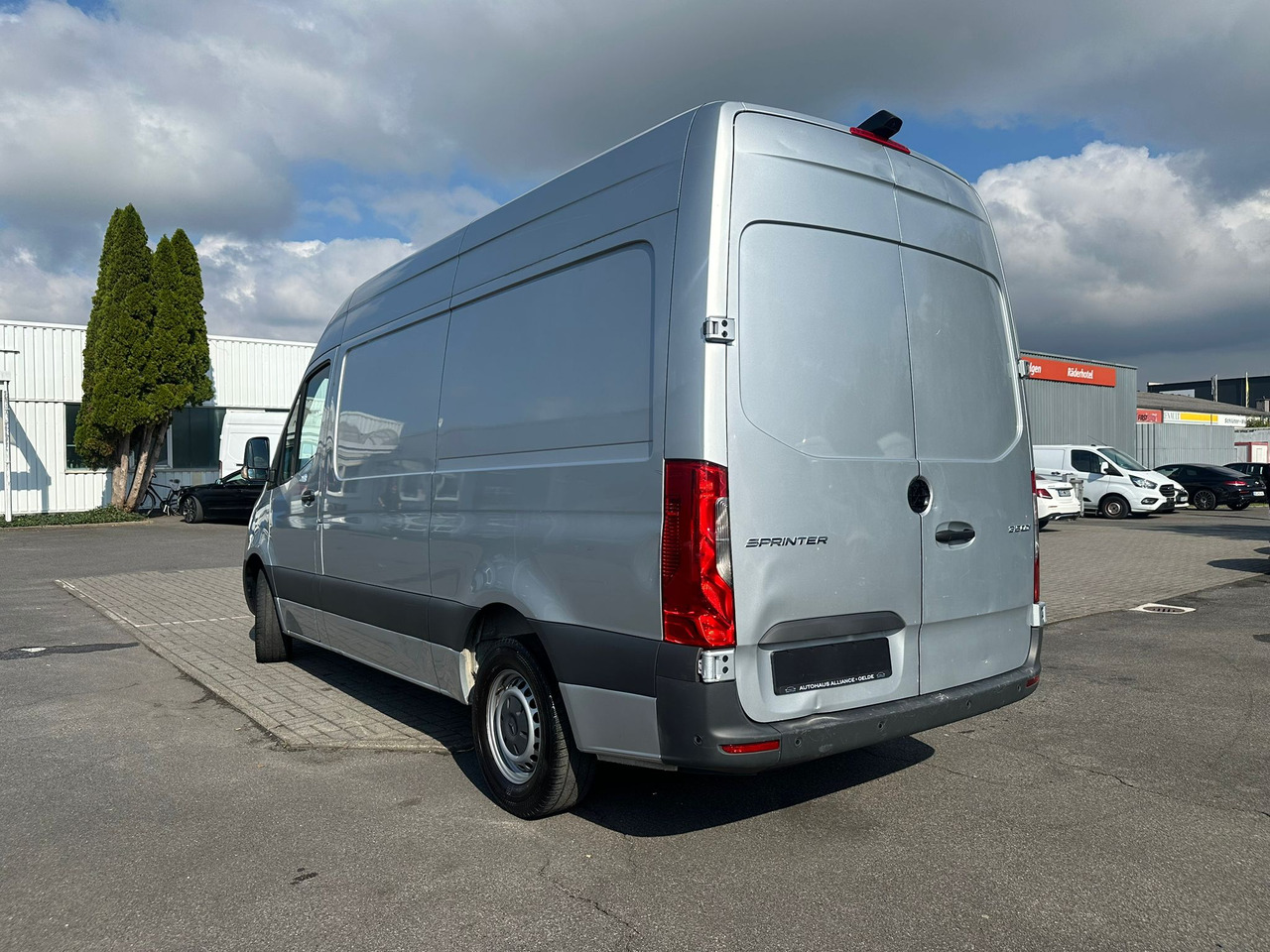 MERCEDES-BENZ Sprinter - Товарно комбе: слика 3 MERCEDES-BENZ Sprinter - Товарно комбе: слика 3