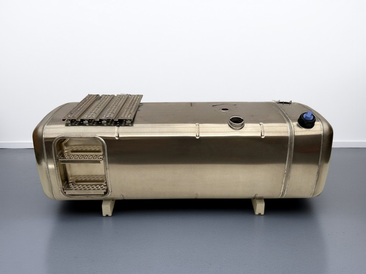 MERCEDES-BENZ - Резервоар за гориво: слика 1 MERCEDES-BENZ - Резервоар за гориво: слика 1