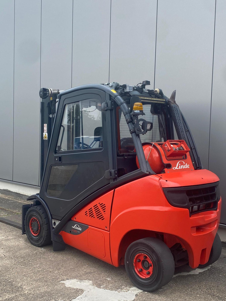 Linde Linde H 25 T - 6-372 h - Seitenschieber - - Плински вилушкар: слика 2 Linde Linde H 25 T - 6-372 h - Seitenschieber - - Плински вилушкар: слика 2