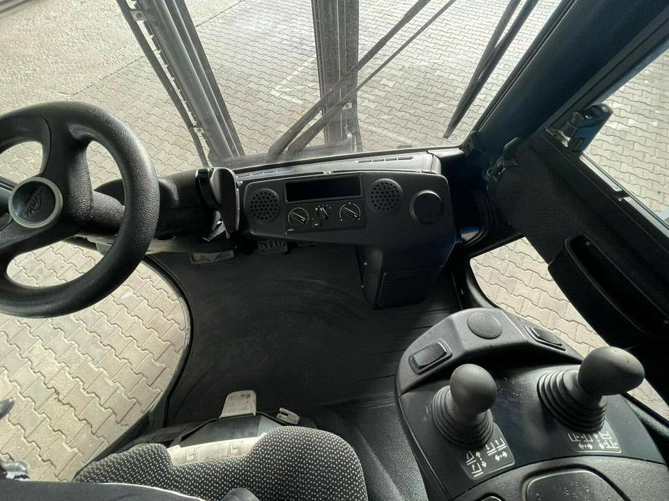 Лизинг на Linde Linde H 50 T - 7.390 h - Seitenschieber/Zinken neu - Linde Linde H 50 T - 7.390 h - Seitenschieber/Zinken neu -: слика 12 Лизинг на Linde Linde H 50 T - 7.390 h - Seitenschieber/Zinken neu - Linde Linde H 50 T - 7.390 h - Seitenschieber/Zinken neu -: слика 12