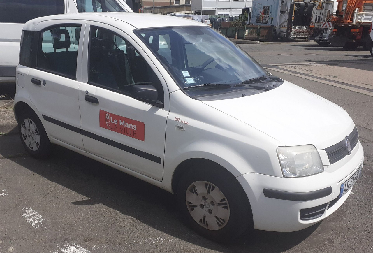 AD-218-BE - FIAT Panda 1.2 Dynamic - Автомобил: слика 4 AD-218-BE - FIAT Panda 1.2 Dynamic - Автомобил: слика 4