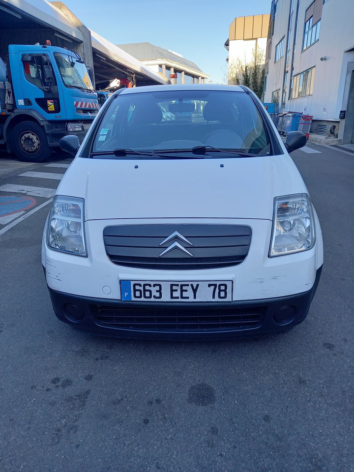 CITROEN C2 -Berline commerciale essence - 3 portes - 2 places - autoradio - BV 5 - 4CV - Carrosserie : Légères griffes sur bas de caisse côté droit (Voir photo) - Leger décalage aile avant gauche (Vo - Автомобил: слика 1 CITROEN C2 -Berline commerciale essence - 3 portes - 2 places - autoradio - BV 5 - 4CV - Carrosserie : Légères griffes sur bas de caisse côté droit (Voir photo) - Leger décalage aile avant gauche (Vo - Автомобил: слика 1