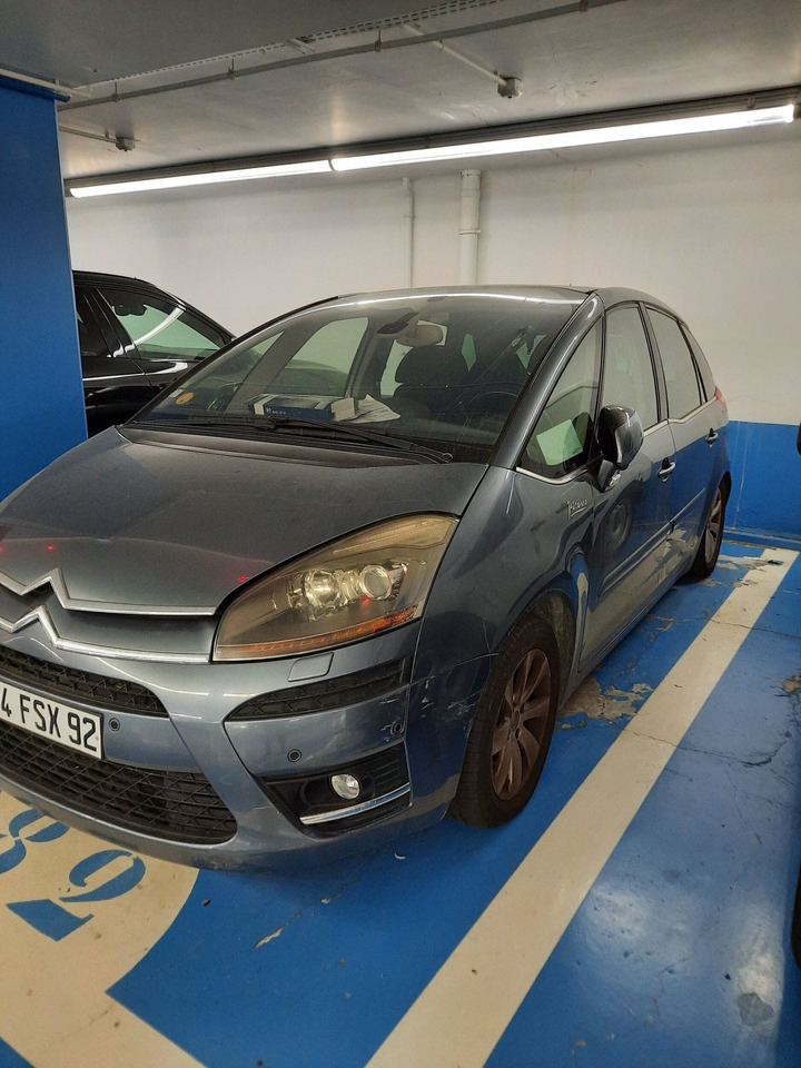 CITROEN C4 - 2008 - 1 ER MAIN - BOITE AUTO NEUVE - BATTERIE A CHANGER ET SUSPENSION A REVOIR - Автомобил: слика 1 CITROEN C4 - 2008 - 1 ER MAIN - BOITE AUTO NEUVE - BATTERIE A CHANGER ET SUSPENSION A REVOIR - Автомобил: слика 1