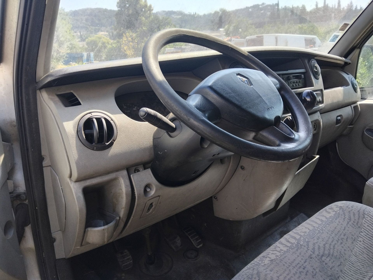 FOURGON RENAULT MASTER NON ROULANT . - Товарно комбе: слика 2 FOURGON RENAULT MASTER NON ROULANT . - Товарно комбе: слика 2