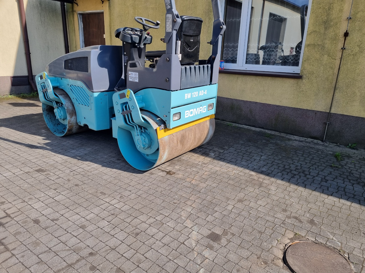 BOMAG BW 120 AD-4 - Ваљак за пат: слика 1 BOMAG BW 120 AD-4 - Ваљак за пат: слика 1