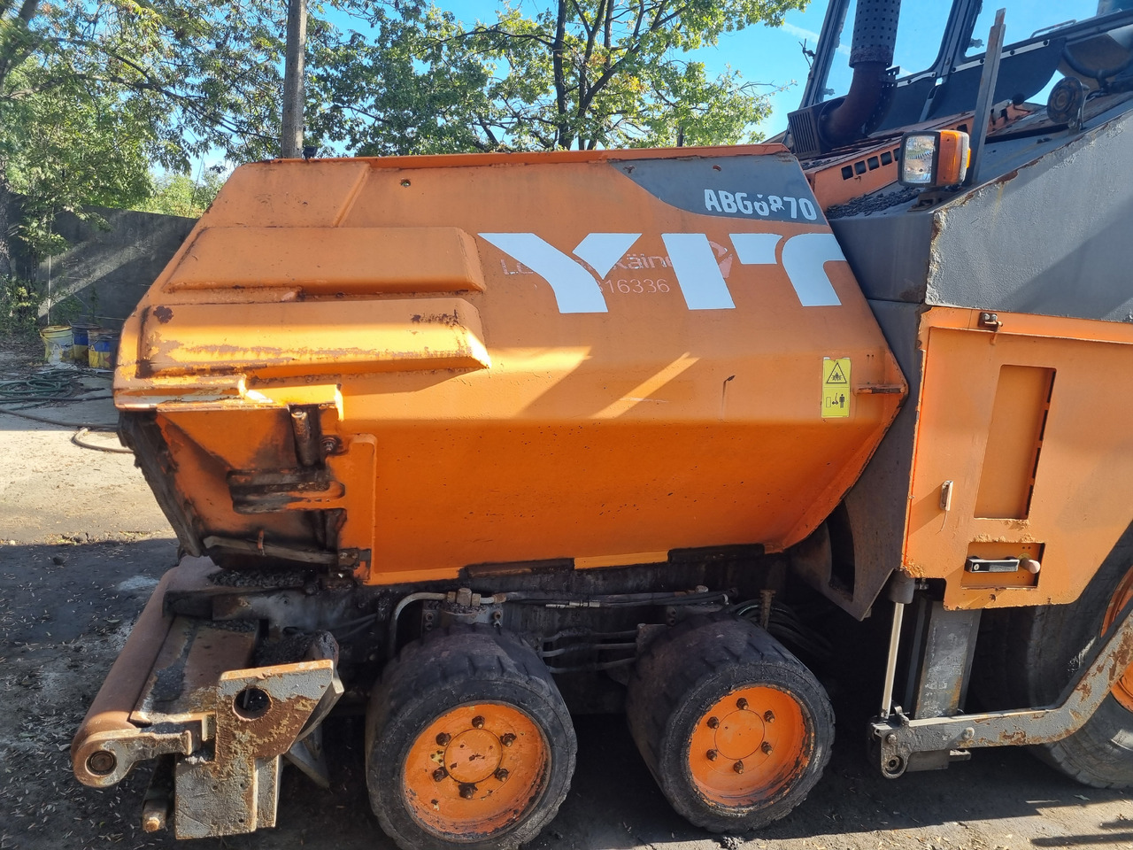 VOLVO TITAN 6870 - Асфалтен поплочувач: слика 3 VOLVO TITAN 6870 - Асфалтен поплочувач: слика 3