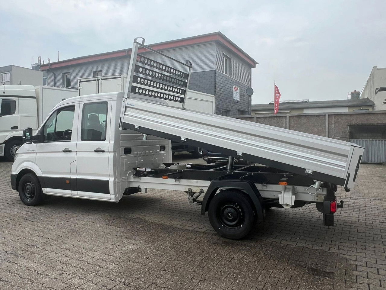 MAN TGE 3 3.180 L4 - 3-Seiten-Kipper 3,5t Aut. LED DC - Комби кипер, Комби со двојна кабина: слика 3 MAN TGE 3 3.180 L4 - 3-Seiten-Kipper 3,5t Aut. LED DC - Комби кипер, Комби со двојна кабина: слика 3