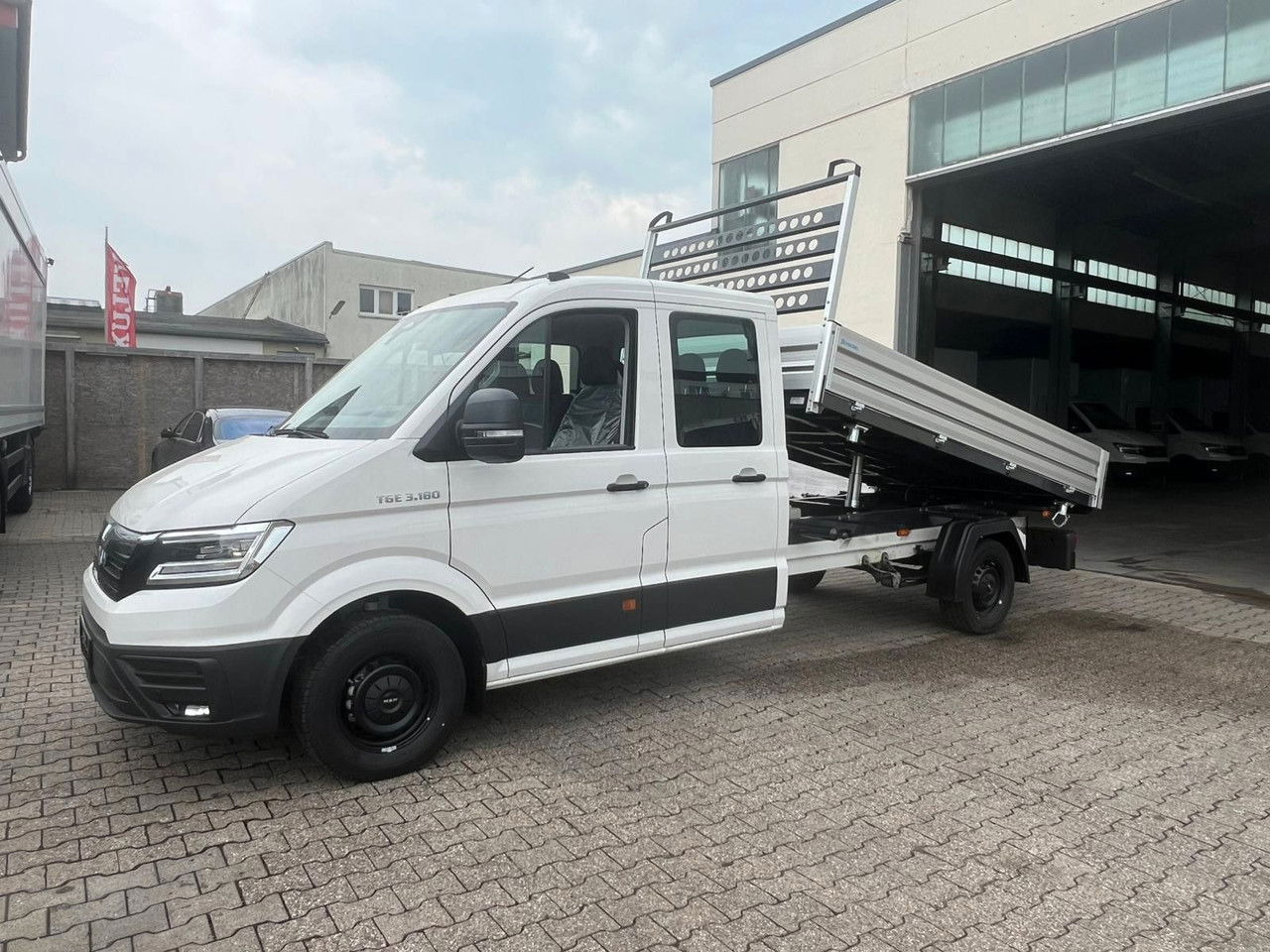 MAN TGE 3 3.180 L4 - 3-Seiten-Kipper 3,5t Aut. LED DC - Комби кипер, Комби со двојна кабина: слика 1 MAN TGE 3 3.180 L4 - 3-Seiten-Kipper 3,5t Aut. LED DC - Комби кипер, Комби со двојна кабина: слика 1