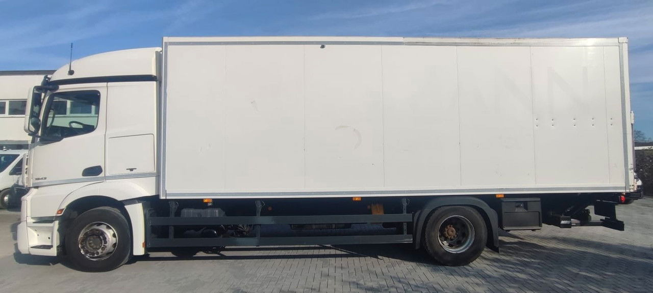 Mercedes-Benz Actros 1843 1843-Vermietung - LBW Voll-Luft-gefedert - Камион сандучар: слика 4 Mercedes-Benz Actros 1843 1843-Vermietung - LBW Voll-Luft-gefedert - Камион сандучар: слика 4