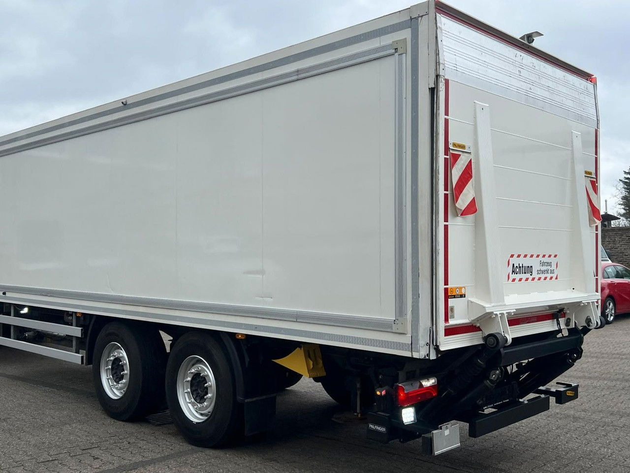 Mercedes-Benz Actros 2543 Komplettzug Voll-Luft - Lange Koffer - Камион сандучар: слика 4 Mercedes-Benz Actros 2543 Komplettzug Voll-Luft - Lange Koffer - Камион сандучар: слика 4
