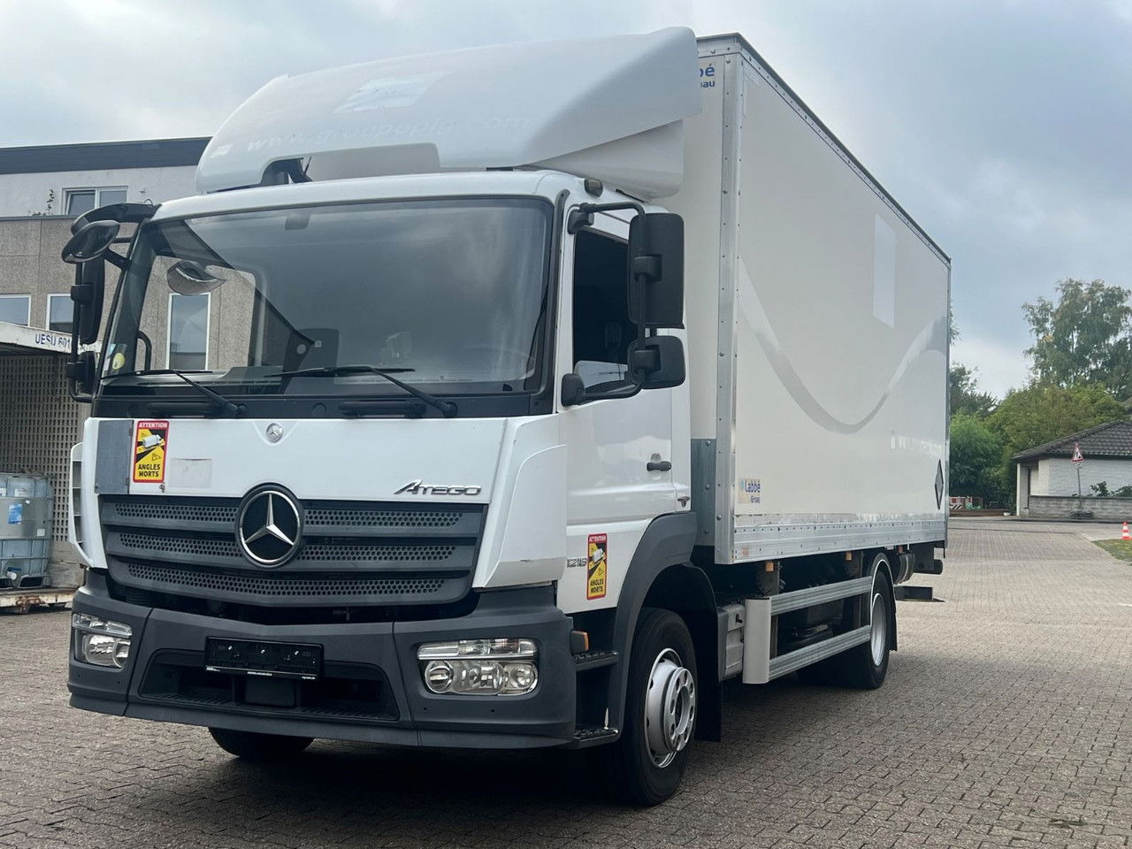 Mercedes-Benz Atego 1218 L Classic-Vermietung möglich-ADR-LBW - Камион сандучар: слика 1 Mercedes-Benz Atego 1218 L Classic-Vermietung möglich-ADR-LBW - Камион сандучар: слика 1