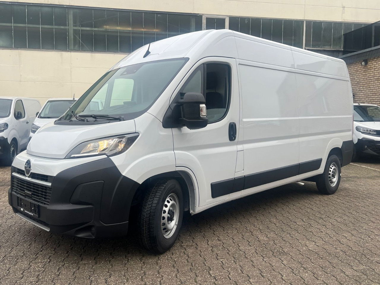 Opel Movano C Kasten L3 H2 3,5t Edition Automatik - Товарно комбе: слика 3 Opel Movano C Kasten L3 H2 3,5t Edition Automatik - Товарно комбе: слика 3