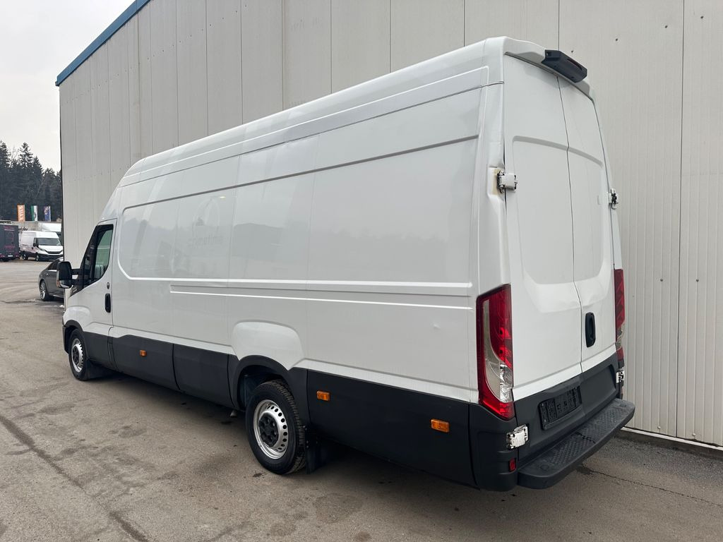 Iveco Daily 35S14 HiMatic L4H3 Maxi Iveco Daily 35S14 HiMatic L4H3 Maxi - Товарно комбе: слика 3 Iveco Daily 35S14 HiMatic L4H3 Maxi Iveco Daily 35S14 HiMatic L4H3 Maxi - Товарно комбе: слика 3
