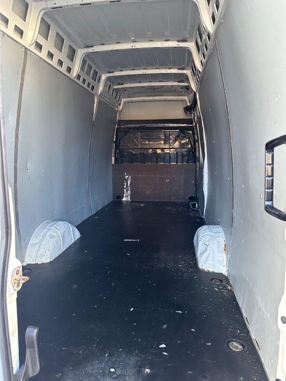 Iveco Daily 35S14 MAXI L4H3 HiMatic - Товарно комбе: слика 5 Iveco Daily 35S14 MAXI L4H3 HiMatic - Товарно комбе: слика 5