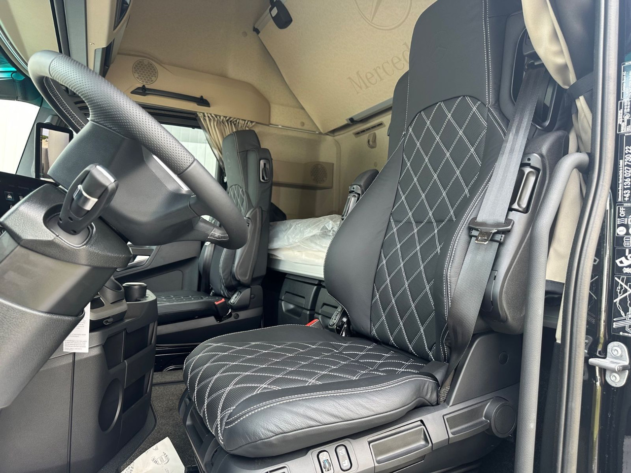 Mercedes-Benz Actros 1863 Final Edition Vollausstattung - Камион влекач: слика 5 Mercedes-Benz Actros 1863 Final Edition Vollausstattung - Камион влекач: слика 5