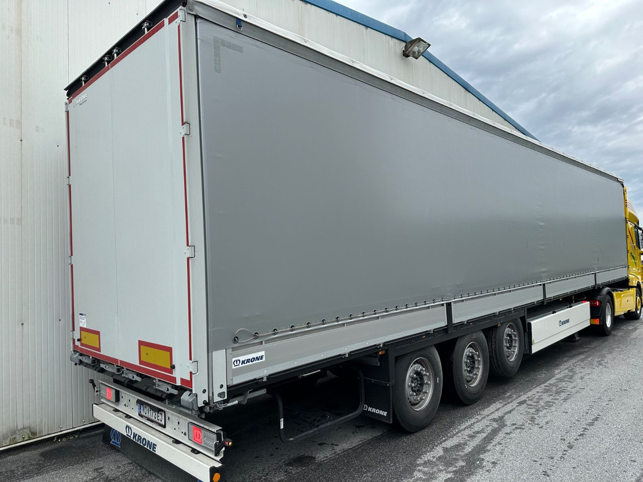 Krone SD 27 Bordwand Pal-K.asten Lift XL-Code - Полуприколка со церада: слика 3 Krone SD 27 Bordwand Pal-K.asten Lift XL-Code - Полуприколка со церада: слика 3