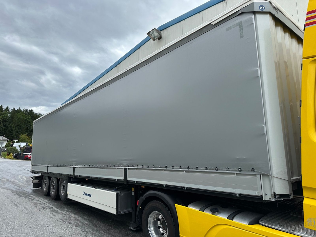 Krone SD 27 Bordwand Pal-K.asten Lift XL-Code - Полуприколка со церада: слика 2 Krone SD 27 Bordwand Pal-K.asten Lift XL-Code - Полуприколка со церада: слика 2
