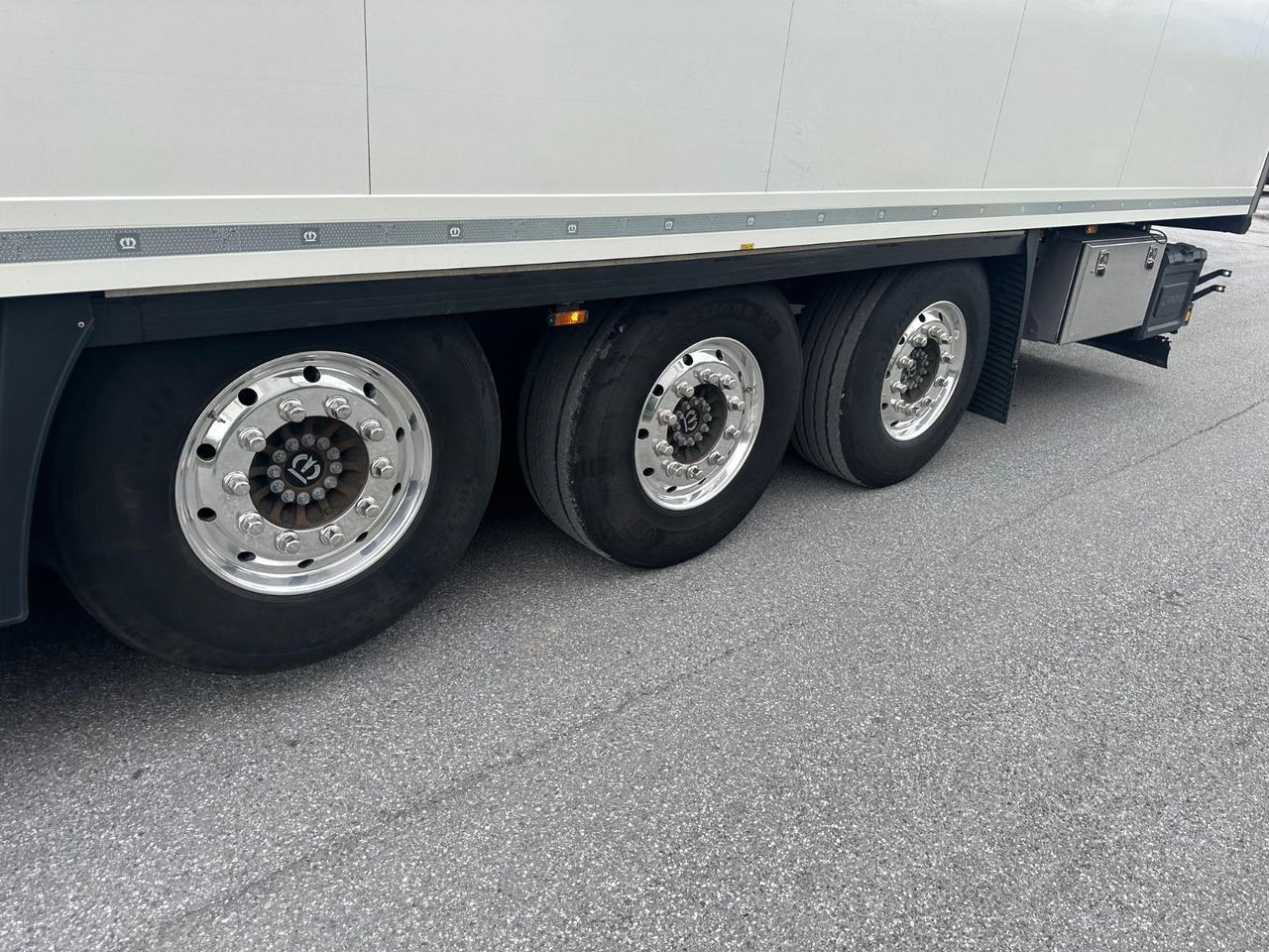 Krone SDR 27 Vector 1550 Doppelstock/Blumenbreit - Полуприколка сандучар: слика 5 Krone SDR 27 Vector 1550 Doppelstock/Blumenbreit - Полуприколка сандучар: слика 5