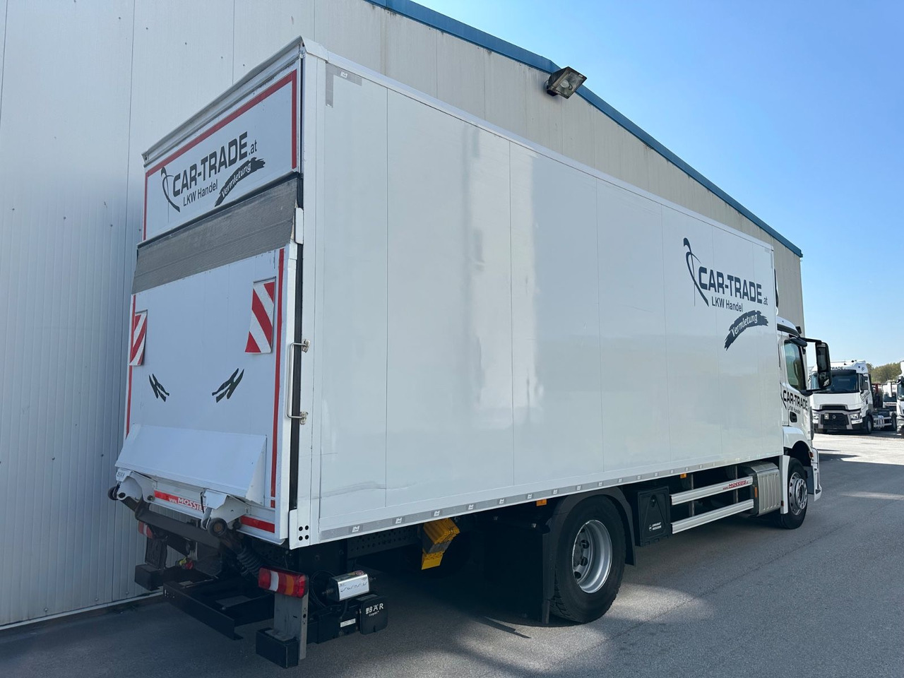 Mercedes-Benz Actros 1833 Koffer/LBW - Камион сандучар: слика 3 Mercedes-Benz Actros 1833 Koffer/LBW - Камион сандучар: слика 3