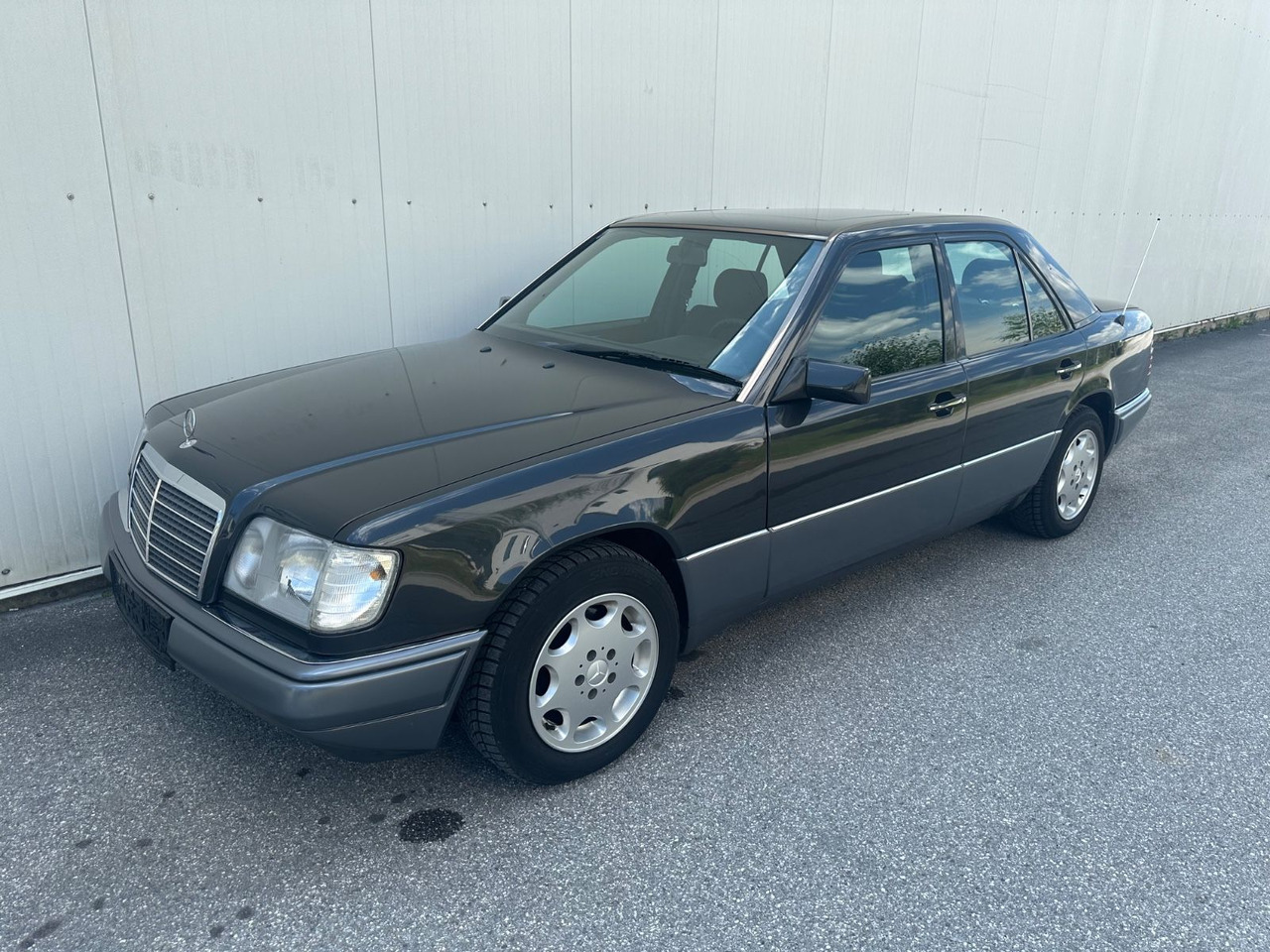 Mercedes-Benz E 250 DIESEL - Седан: слика 1 Mercedes-Benz E 250 DIESEL - Седан: слика 1