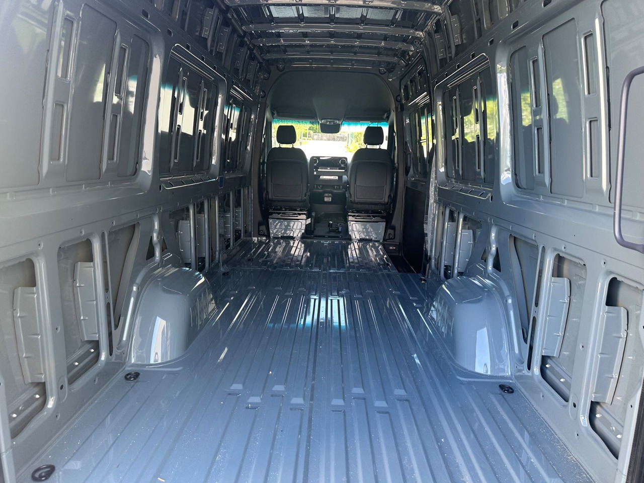 Mercedes-Benz Sprinter 317 cdi - Кампер комбе: слика 5 Mercedes-Benz Sprinter 317 cdi - Кампер комбе: слика 5