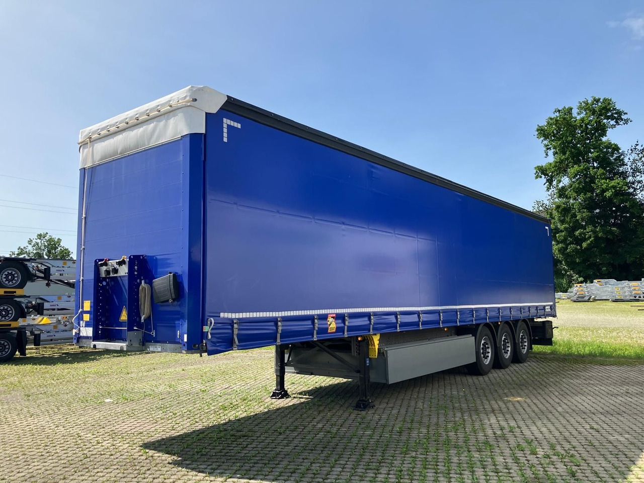 Schmitz Cargobull SCS 24 Lift/Pal-Kasten/ DEMO wie neu - Полуприколка со церада: слика 1 Schmitz Cargobull SCS 24 Lift/Pal-Kasten/ DEMO wie neu - Полуприколка со церада: слика 1