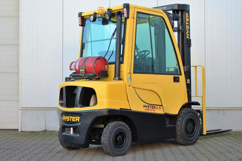HYSTER H2.5FT Gas 2500kg Kabine 2018 Stapler UVV ✅ - Плински вилушкар: слика 1 HYSTER H2.5FT Gas 2500kg Kabine 2018 Stapler UVV ✅ - Плински вилушкар: слика 1