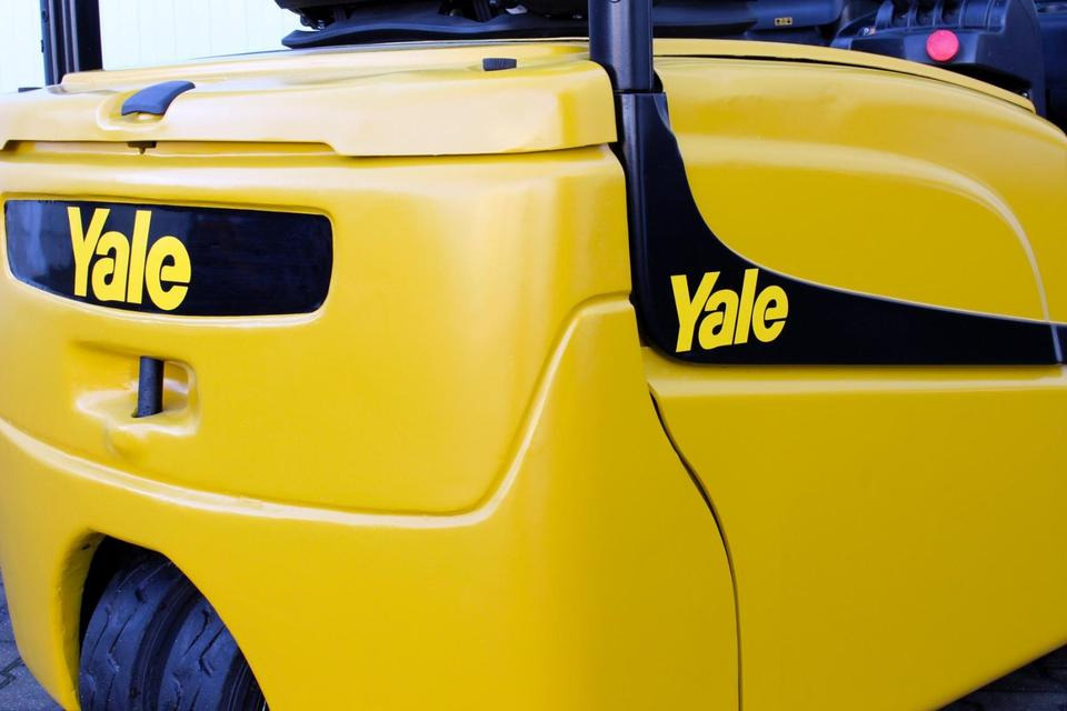 YALE ERP18VT Triplex 5,2m 1800kg - Електричен вилушкар: слика 5 YALE ERP18VT Triplex 5,2m 1800kg - Електричен вилушкар: слика 5