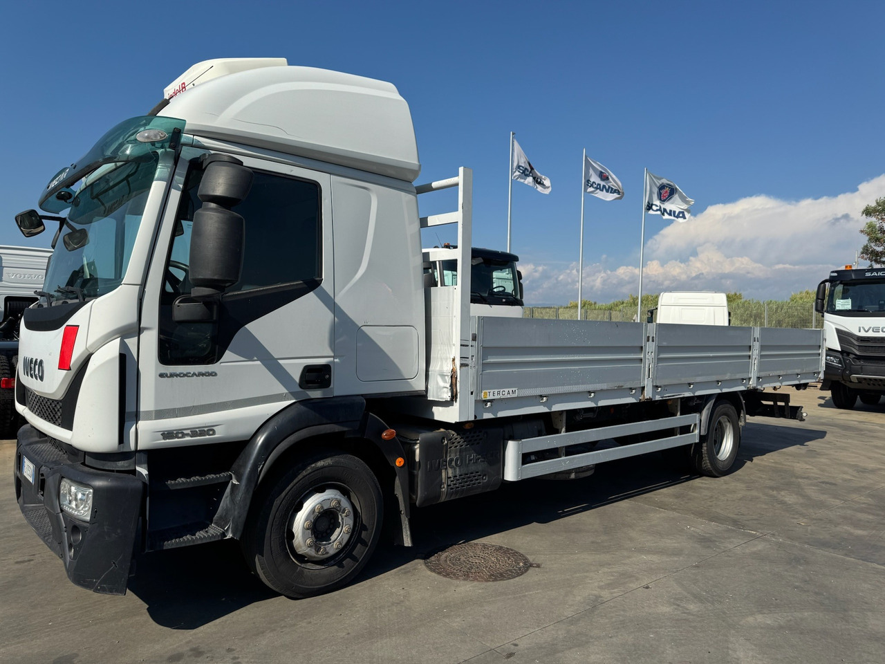 IVECO 160E - Камион со платформа: слика 3 IVECO 160E - Камион со платформа: слика 3