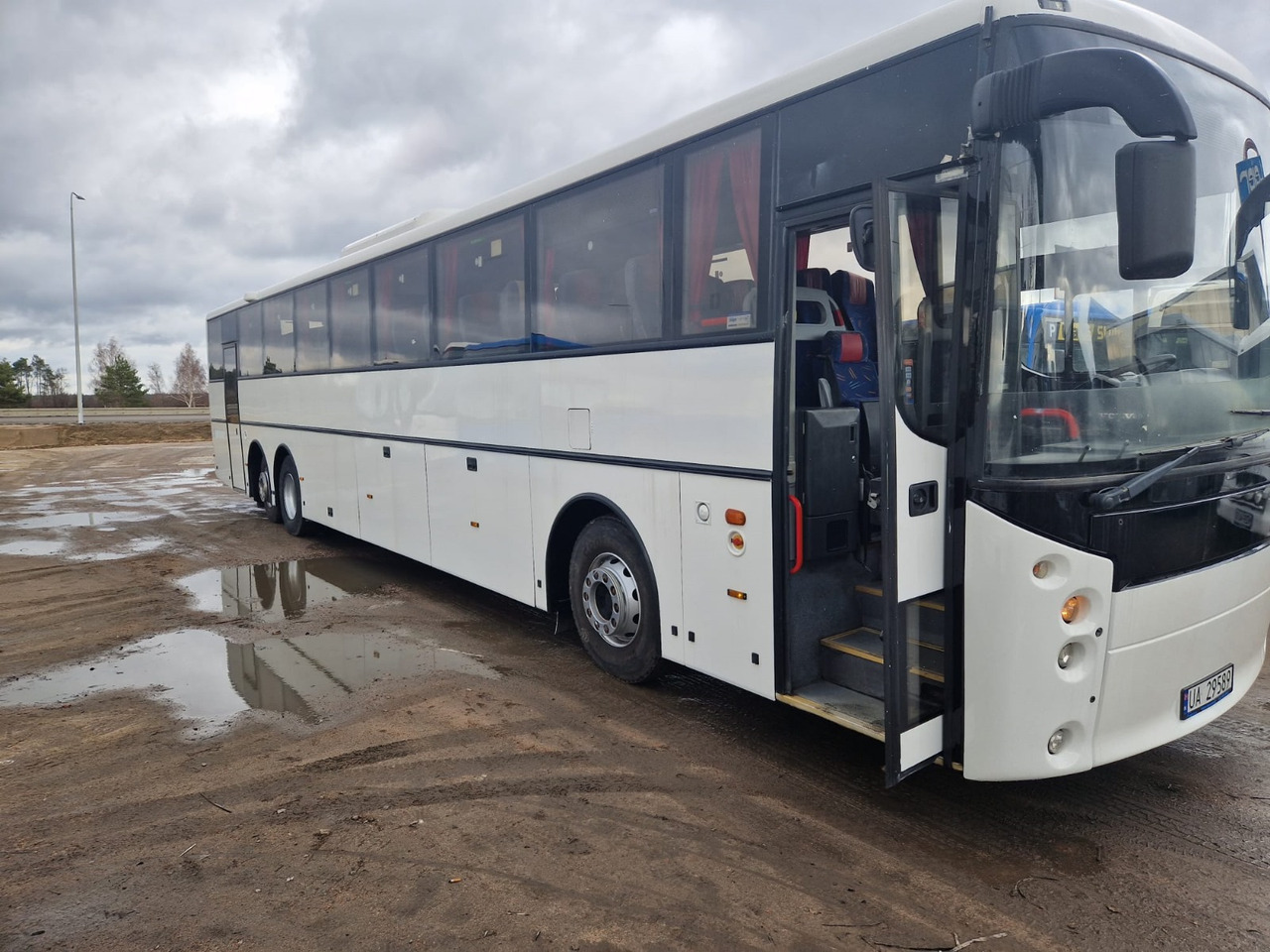 VOLVO B12B VEST HORISONT - Патнички вагон автобус: слика 3 VOLVO B12B VEST HORISONT - Патнички вагон автобус: слика 3