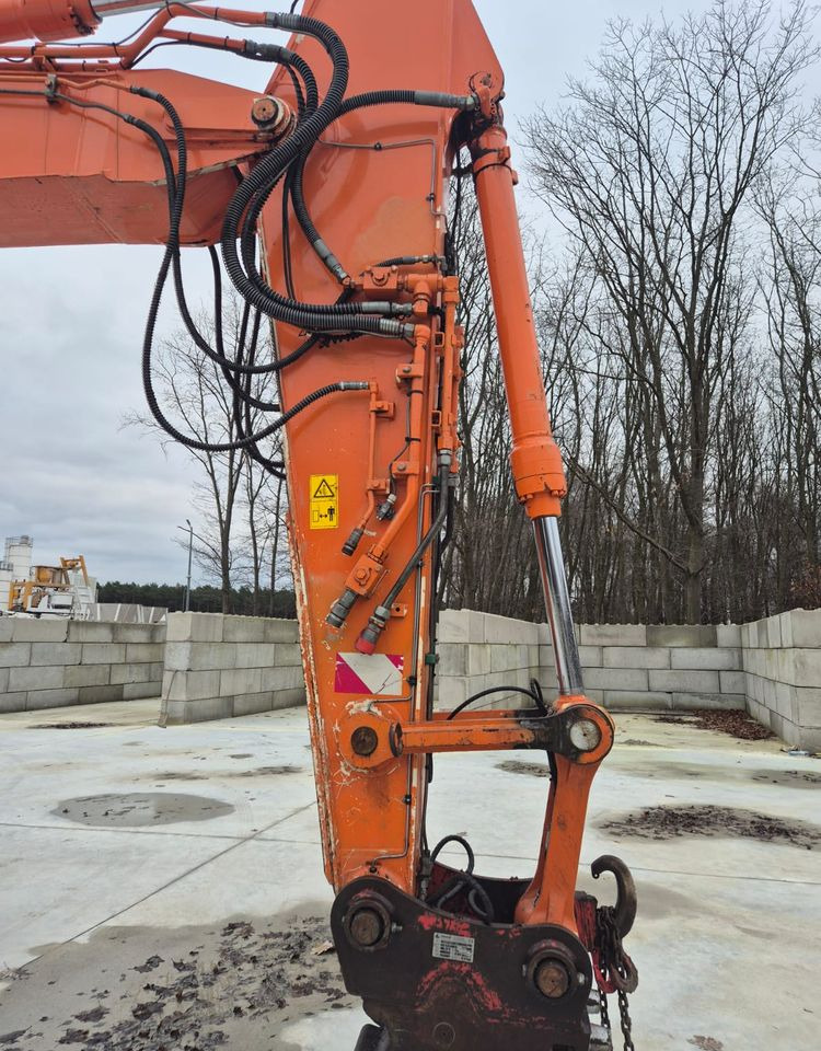 Hitachi ZX190W-3 - Багер на тркала: слика 4 Hitachi ZX190W-3 - Багер на тркала: слика 4