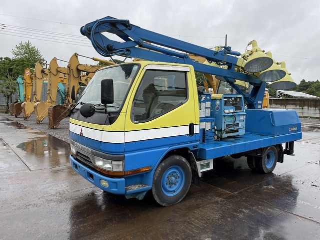 TADANO LS-106A - Кула за рефлектори, Камион: слика 1 TADANO LS-106A - Кула за рефлектори, Камион: слика 1