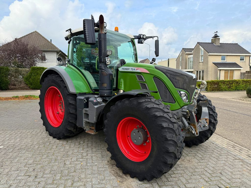 Fendt 724 Vario S4 Profiplus - Трактор: слика 4 Fendt 724 Vario S4 Profiplus - Трактор: слика 4