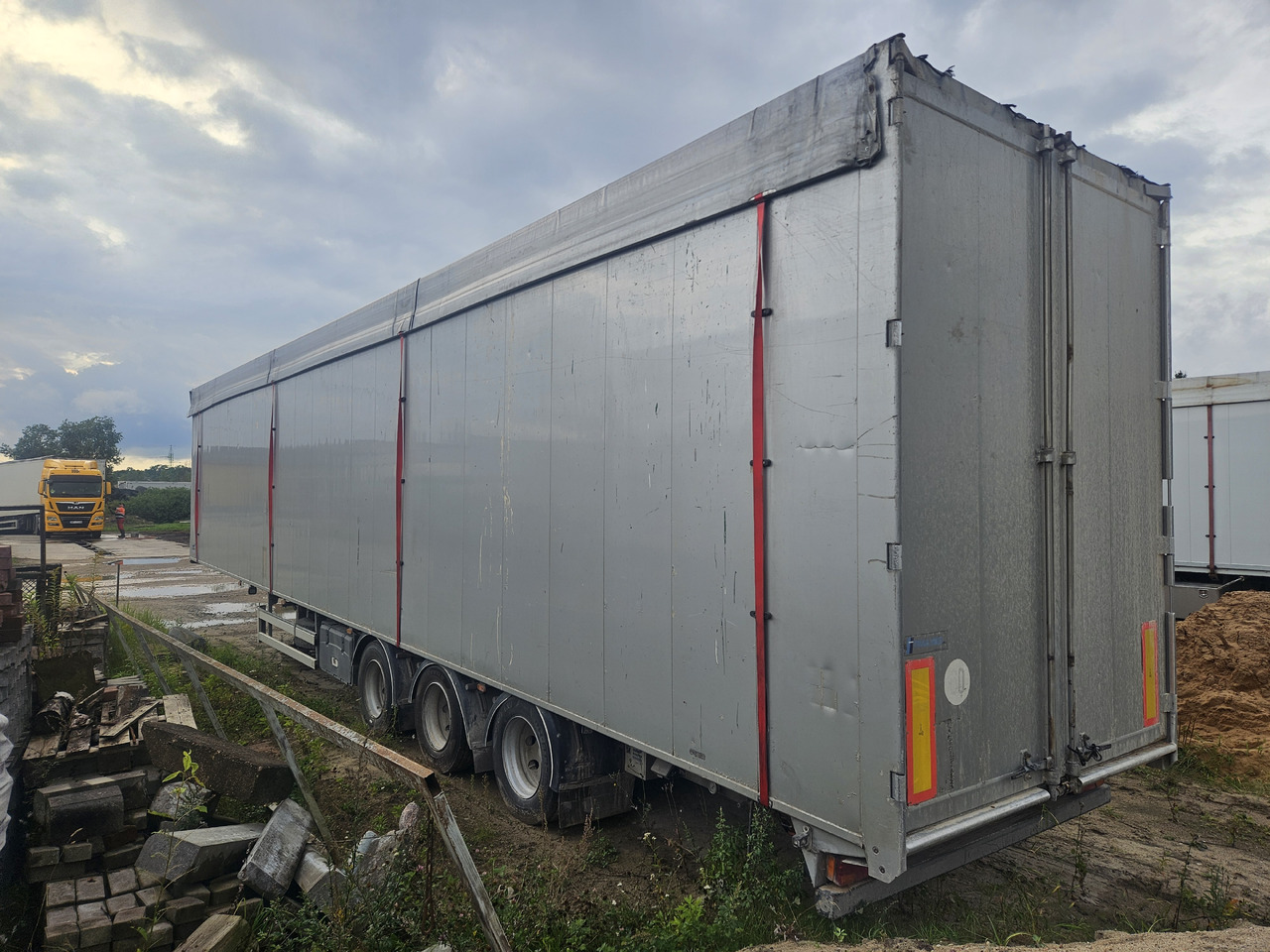 KNAPEN K200 - Полуприколка со подвижен под за истовар: слика 1 KNAPEN K200 - Полуприколка со подвижен под за истовар: слика 1