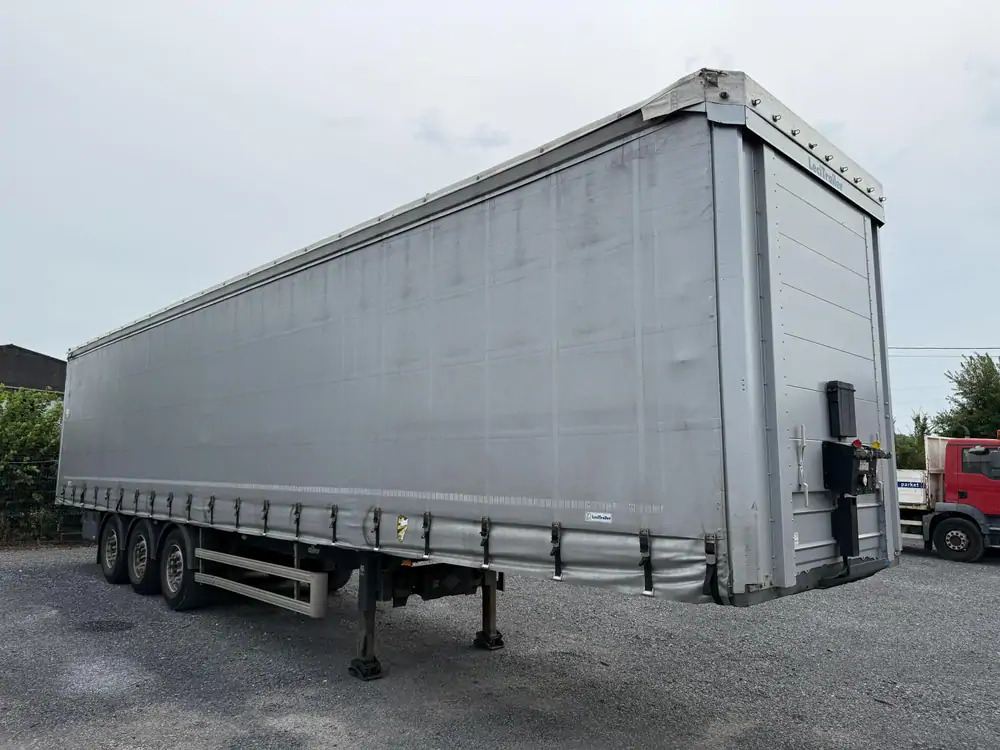 LeciTrailer Tautliner 3E20 Tautliner 3E20*1er essieu relevable*essieux SAF - Полуприколка со церада: слика 4 LeciTrailer Tautliner 3E20 Tautliner 3E20*1er essieu relevable*essieux SAF - Полуприколка со церада: слика 4