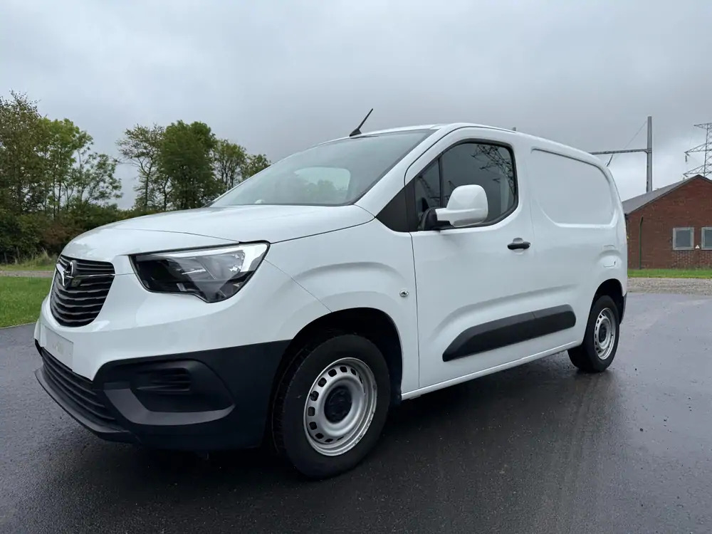 Opel Combo *102 cv*53600 km*Apple Car Play - Мало комбе: слика 1 Opel Combo *102 cv*53600 km*Apple Car Play - Мало комбе: слика 1
