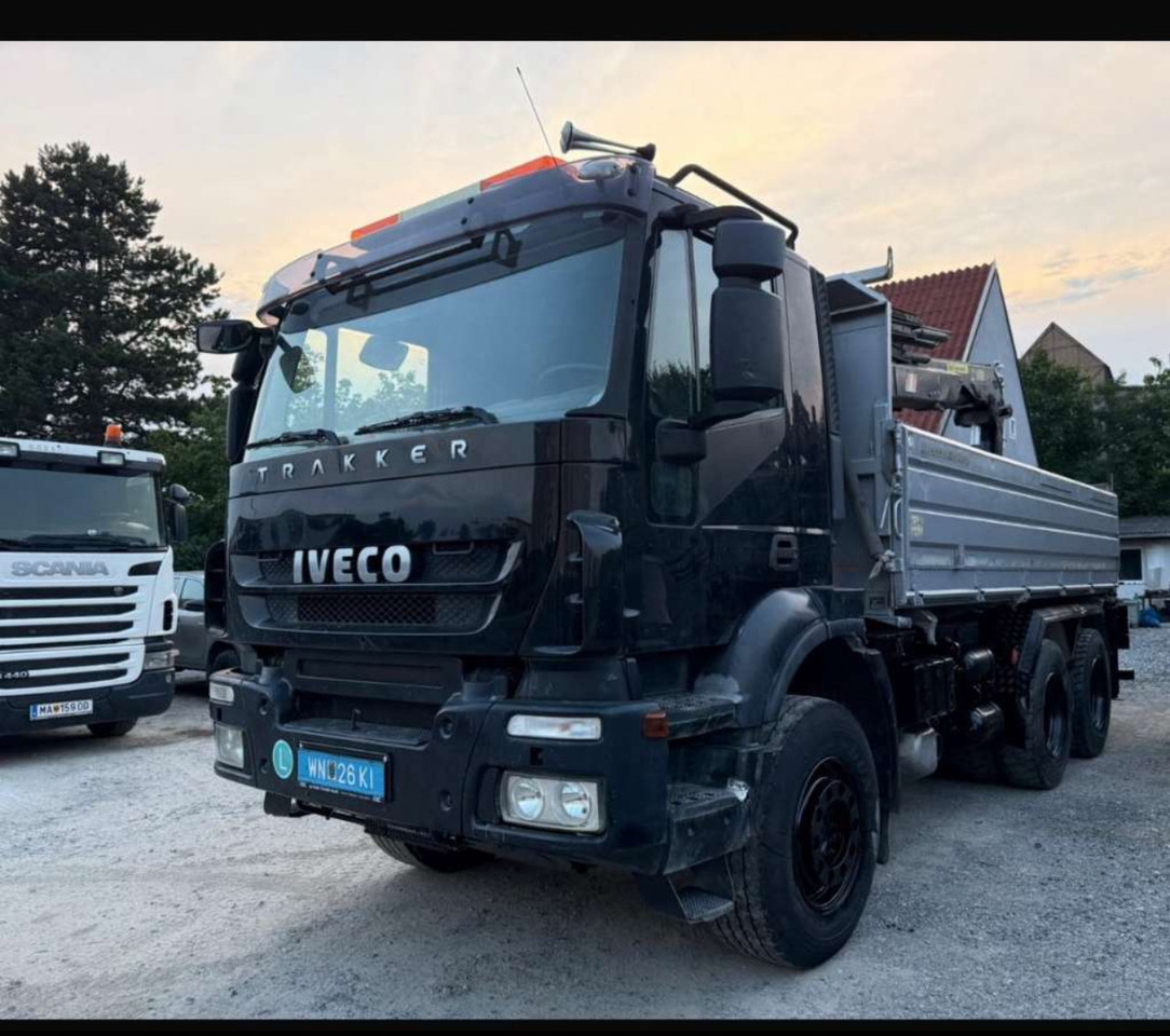IVECO Trakker/ KPEC1/2A4 - Камион со кран: слика 4 IVECO Trakker/ KPEC1/2A4 - Камион со кран: слика 4