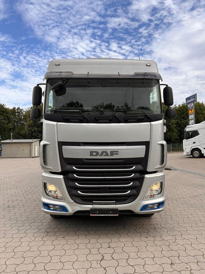 DAF DAF XF 460 FAN + MKG + 10mtr 2to + Lenkachse + EURO 6 - Камион со платформа, Камион со кран: слика 2 DAF DAF XF 460 FAN + MKG + 10mtr 2to + Lenkachse + EURO 6 - Камион со платформа, Камион со кран: слика 2