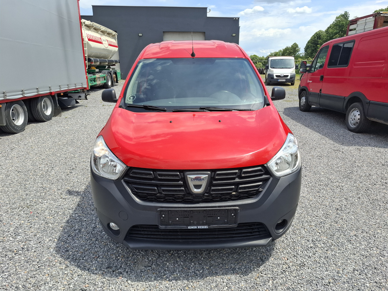 DACIA Dokker 1.5 DCI - Комбе фургон: слика 2 DACIA Dokker 1.5 DCI - Комбе фургон: слика 2