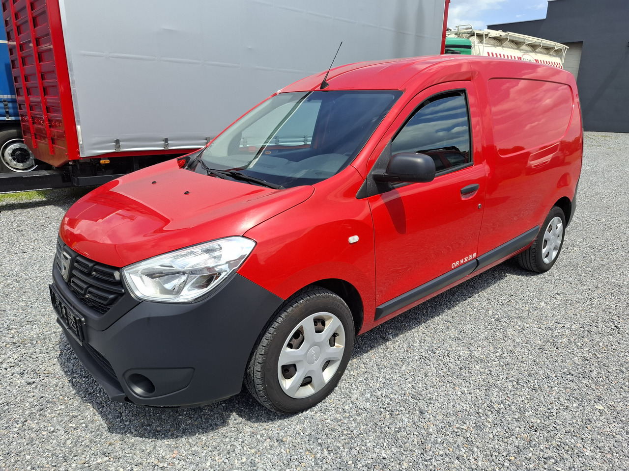 DACIA Dokker 1.5 DCI - Комбе фургон: слика 3 DACIA Dokker 1.5 DCI - Комбе фургон: слика 3