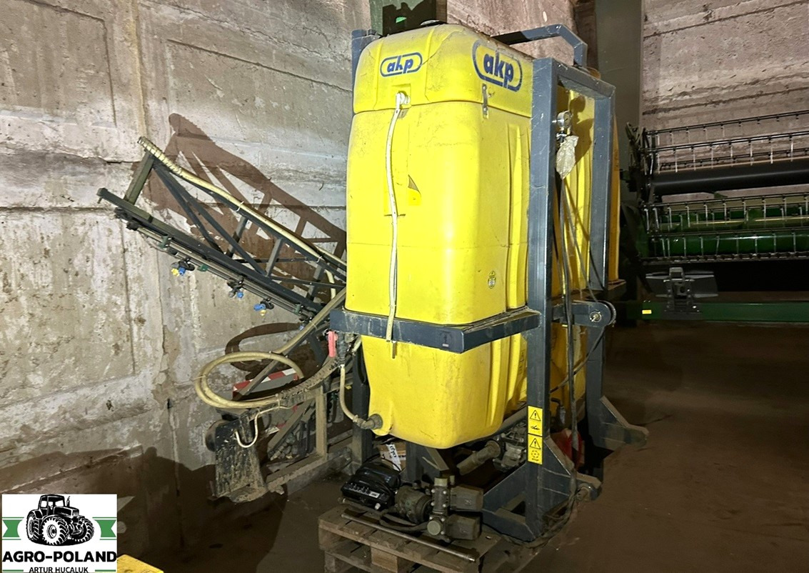 AKP 1200 - 2011 ROK - 12 M - Распрскувач монтиран на трактор: слика 1 AKP 1200 - 2011 ROK - 12 M - Распрскувач монтиран на трактор: слика 1