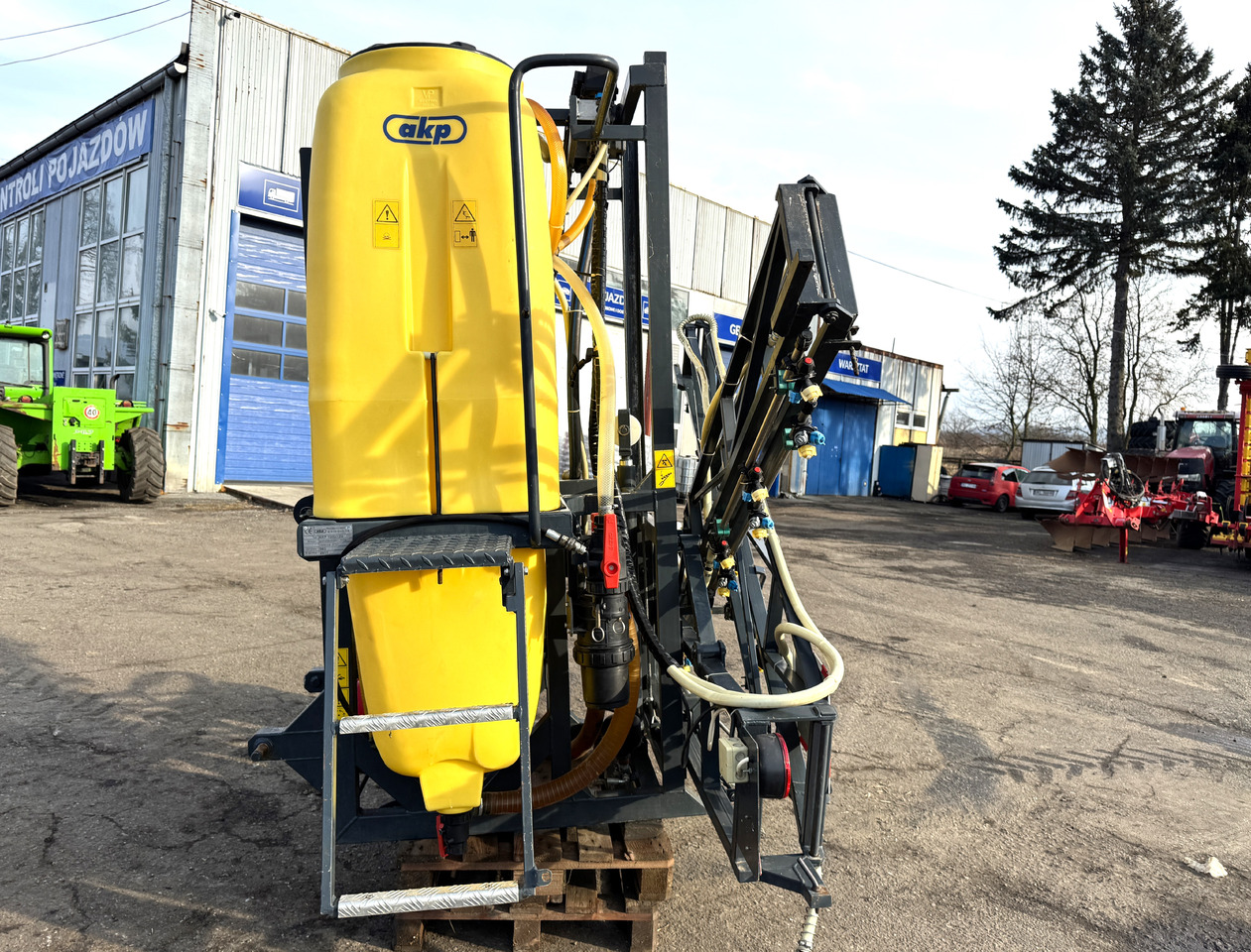 AKP 1200 - 2011 ROK - 12 M - Распрскувач монтиран на трактор: слика 4 AKP 1200 - 2011 ROK - 12 M - Распрскувач монтиран на трактор: слика 4