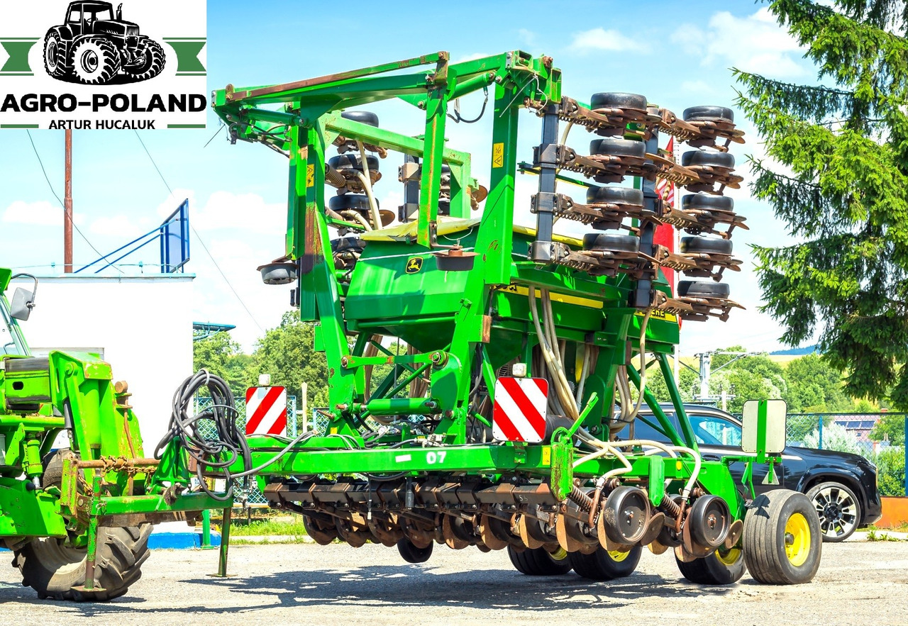JOHN DEERE 750 A - 6 M - 2008 ROK - Семенска дупчалка: слика 1 JOHN DEERE 750 A - 6 M - 2008 ROK - Семенска дупчалка: слика 1