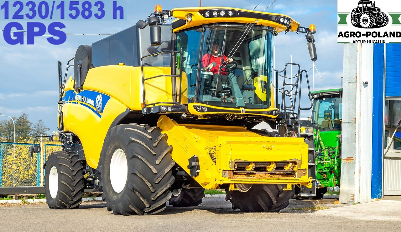 NEW HOLLAND CX 8.90 - 1230/1583 h + GPS-AUTOPILOT + VARIO 7,62 M - 2018 ROK - Комбајн: слика 1 NEW HOLLAND CX 8.90 - 1230/1583 h + GPS-AUTOPILOT + VARIO 7,62 M - 2018 ROK - Комбајн: слика 1