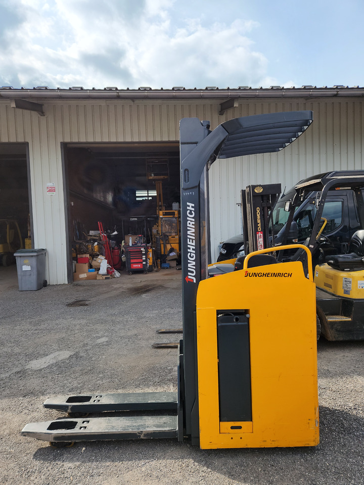 JUNGHEINRICH ESC 216z - Магацинска опрема: слика 4 JUNGHEINRICH ESC 216z - Магацинска опрема: слика 4